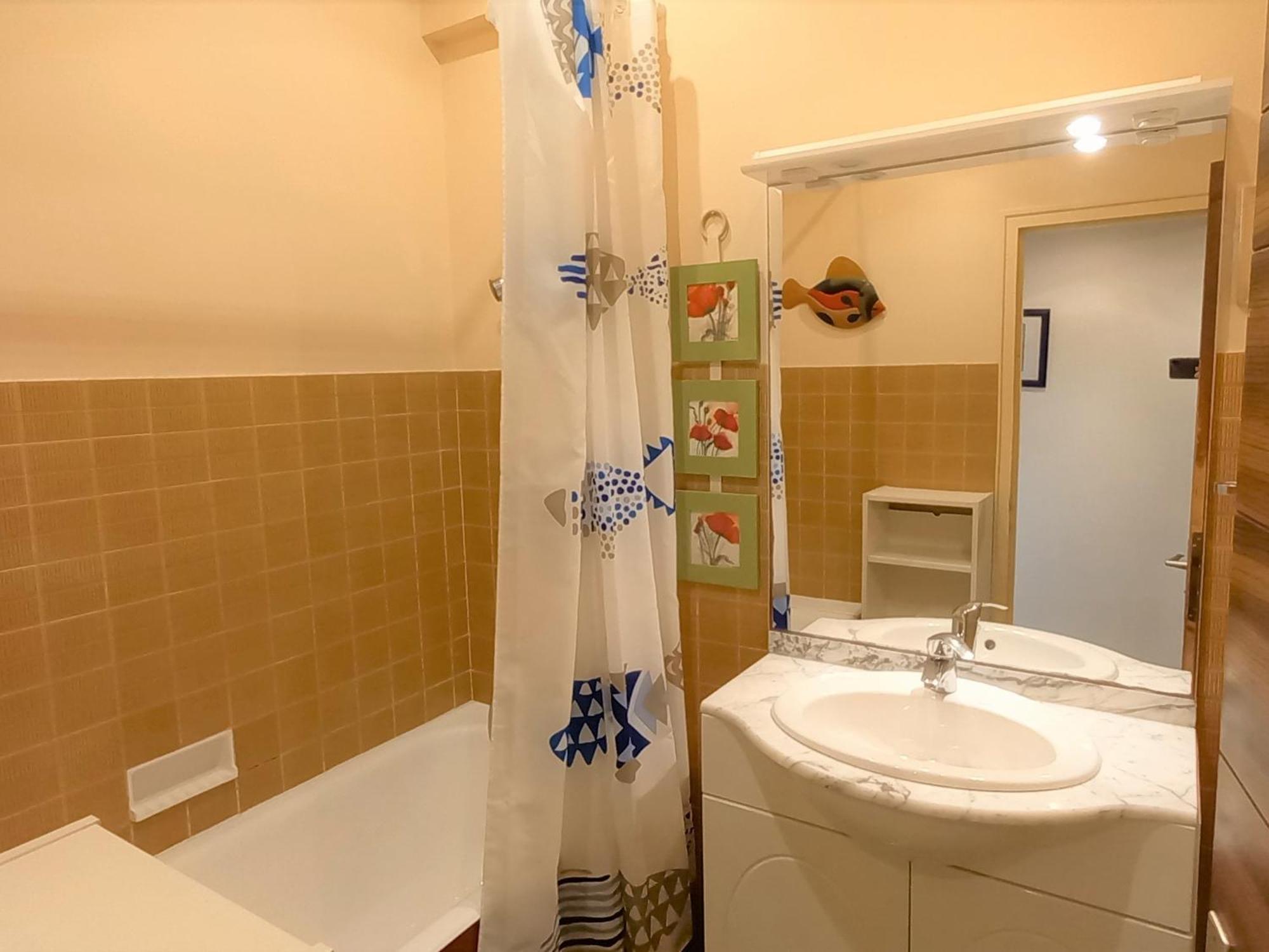 Charmant Pavillon A Saint-Jean-De-Monts: 2 Chambres, Proche Plage, Foret Et Commerces, Jardin Clos - Fr-1-323-259 Exterior photo